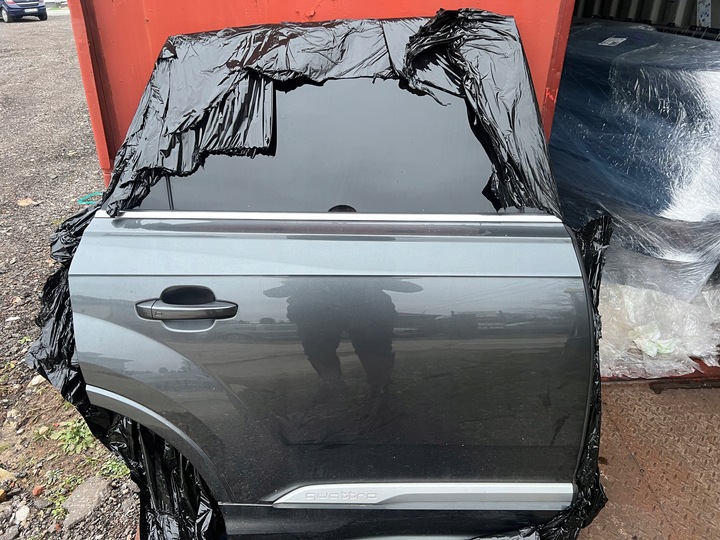 фото №1, Audi q7 sq7 4m0 рестайлинг s-line дверь правые левая задние зад lz7s