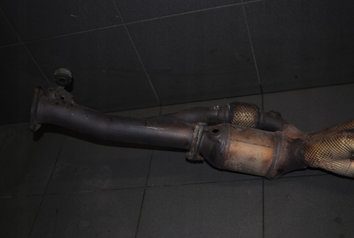 фото №7, Катализатор правые audi s8 d3 5.2 fsi 4f0131701de