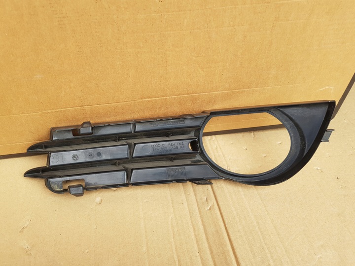 фото №13, Решётка правая бампера перед audi a3 8p / 8p4807682b / pod большой решётка радиатора / красивая