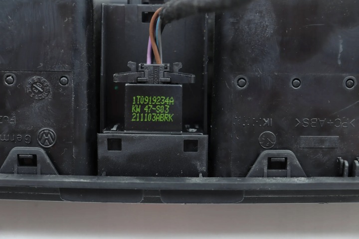 фото №8, Vw touran i решётки решётка воздуховод средняя консоли 1t1819728b 1t0919234a