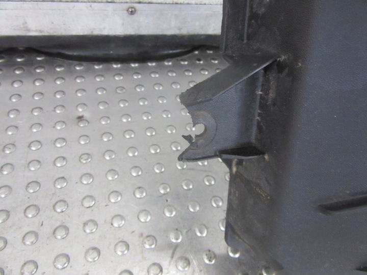 фото №3, Navigator ii 5.4i 2004 защита корпус вентилятора