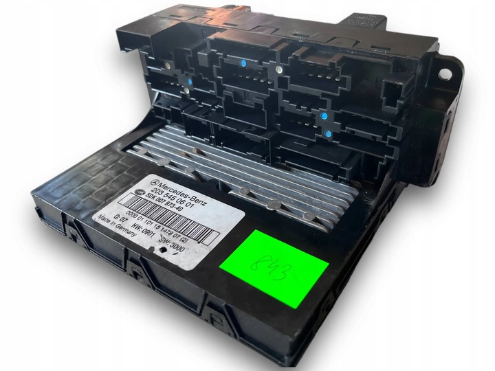 фото №1, Mercedes c класс w203 коробка предохранителей 2035450601 m