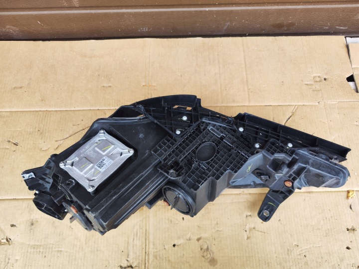 фото №9, Права фара перед chrysler pacifica 2020 68228946ai