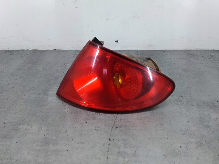 фото №1, Лампа задняя правая seat toledo iii 5p5945096b хэтчбек