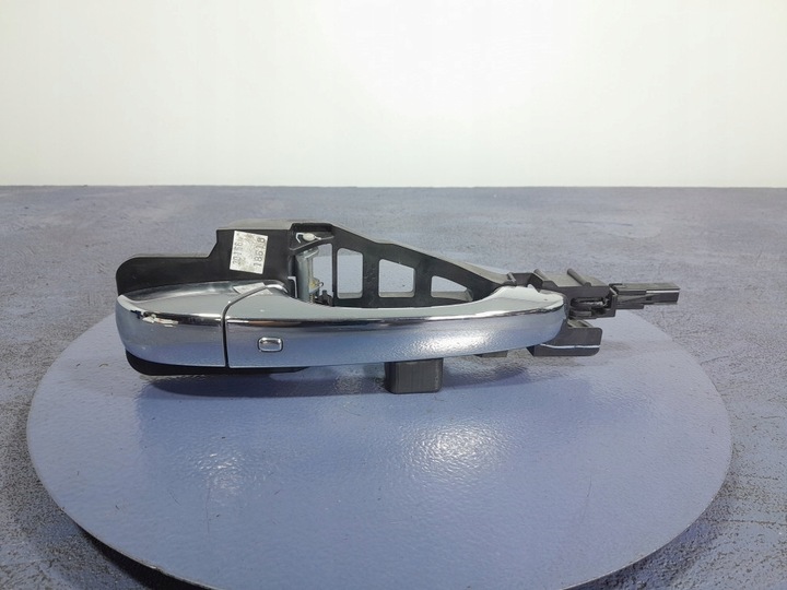 фото №1, Jeep grand cherokee wk2 рестайлинг ручка перед правая key без 4581-2000