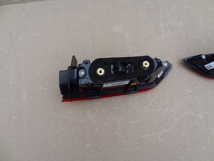 фото №6, Комплект ліва права лампа кришка зад 57a945307d 57a945308d skoda karoq рестайлінг