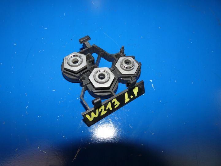 фото №1, E класс w213 крепление ремня передней левая