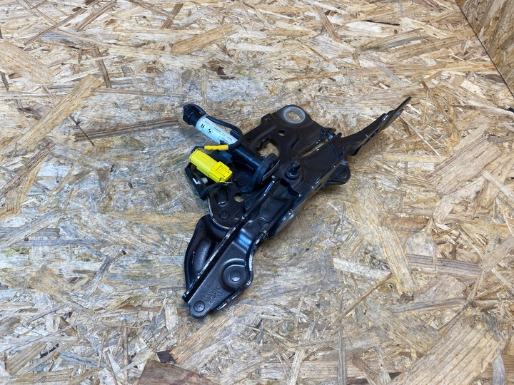 фото №6, Петля капота праві піротехнічний патрон / заряд bmw 5 g30 g31 7347408