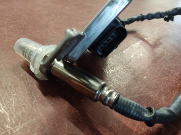 фото №5, Датчик nox зонд audi a8 d4 4.2tdi 4h0907807 нова