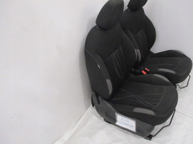 фото №12, Peugeot 208 рестайлинг прокладка з фургон диван ремни