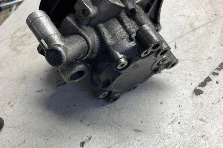 фото №1, Підсилювач кермо mercedes-benz c w205 a0064663601 2.14l дизель