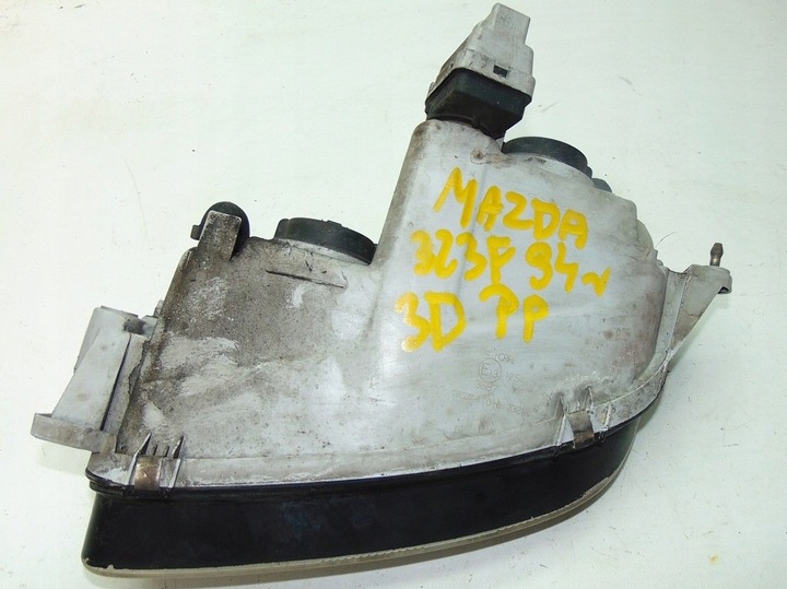 фото №11, Mazda 323f ba 3d 1.5 94r - лампа правая передняя