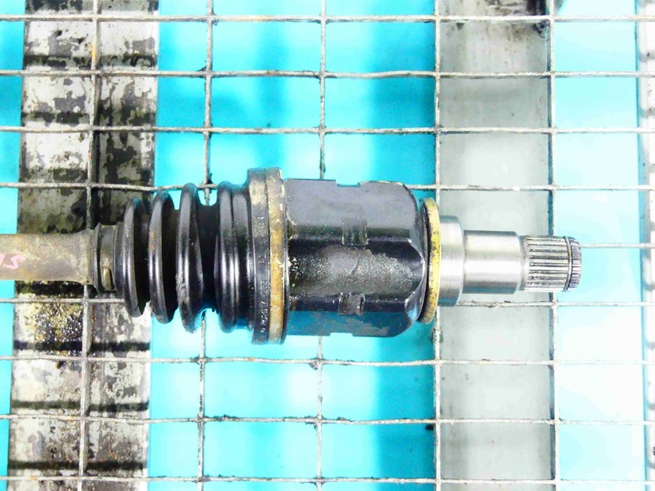 фото №3, Піввісь ліва toyota avensis ii t25 2.0 d4d механічна коробка передач 5b