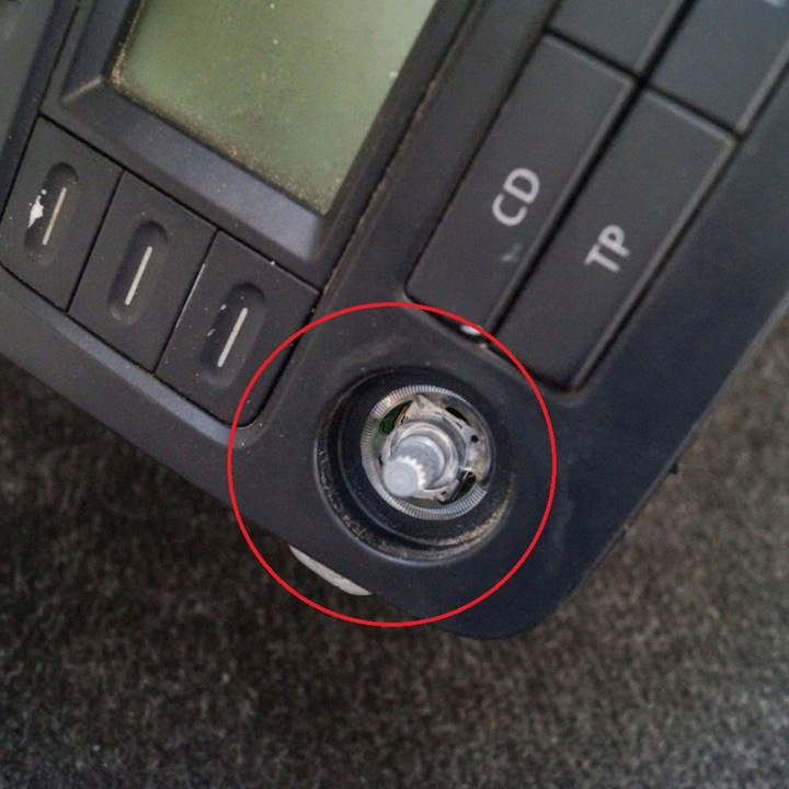 фото №6, Volkswagen passat b6 2006 панель / радиопроигрыватель cd/dvd/gps