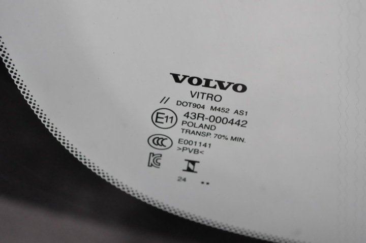 фото №10, Volvo v60 ii s60 iii 2024 год стекло перед передняя лобовое с подогревом 32368962