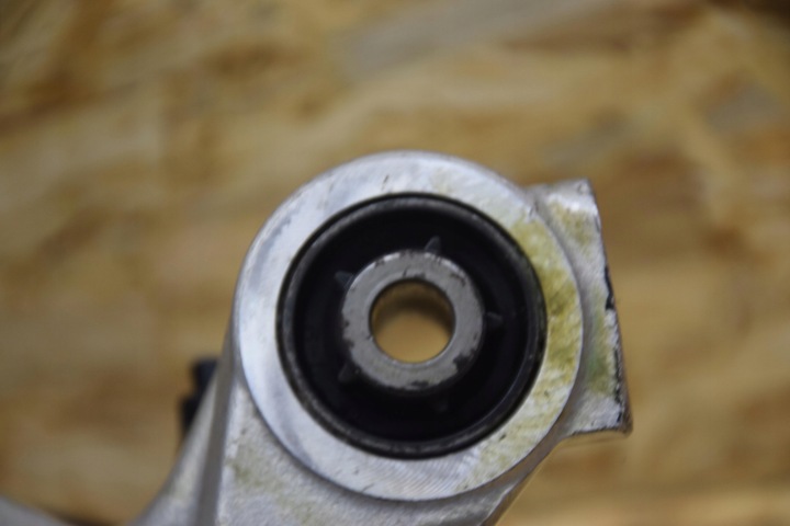 фото №14, Поворотна опора ступиця підшипник зад праві subaru xv 20r 4tyśkm нова оригінал 18-