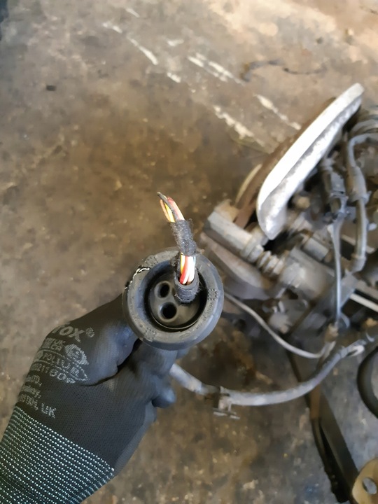 фото №16, Audi a4 b9 подвешивание зад задние подрамник балка поворотный кулак рычаги комплект