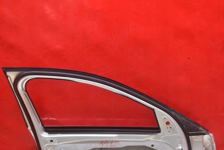 фото №15, Дверь левая перед передние серебристый mercedes c-klasa w205 14-21