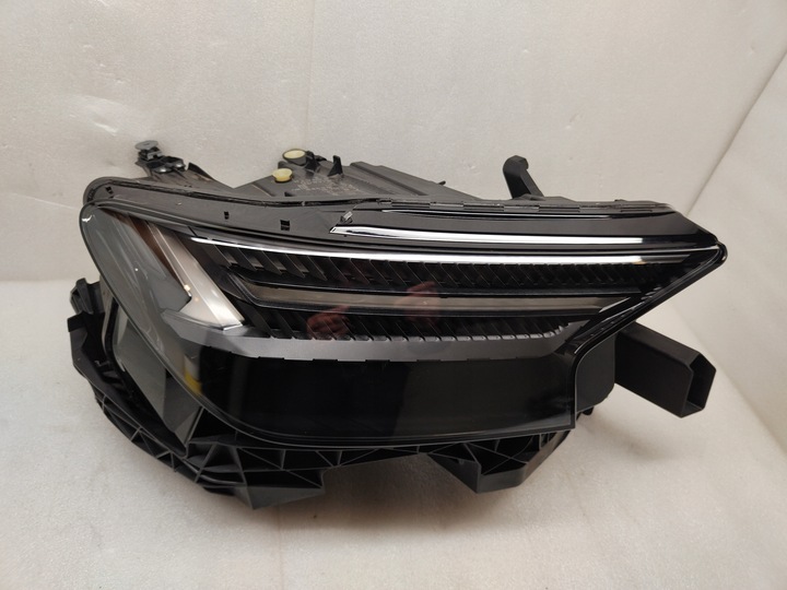 фото №3, Audi q4 sq4 e-tron matrix led лампа праві перед 89a941036d