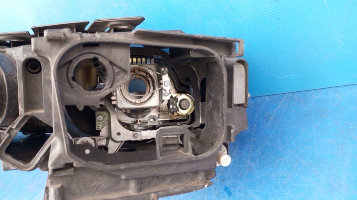 фото №9, Фара права перед ксенон 3c0941754d vw passat b6 европа линза