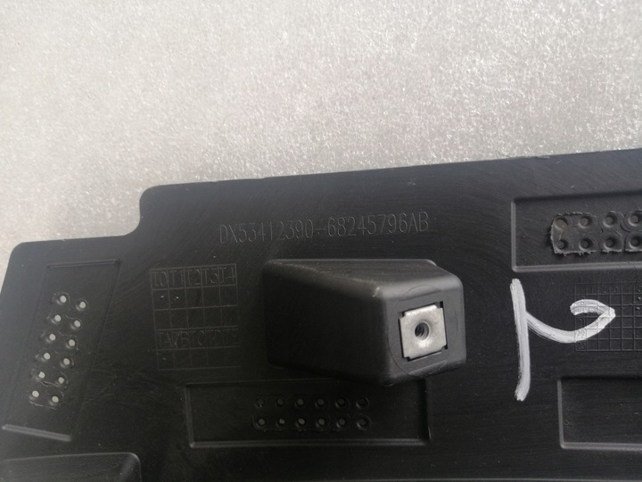 фото №7, Ползун галоген бампера правый jeep compass ii 68245796ab