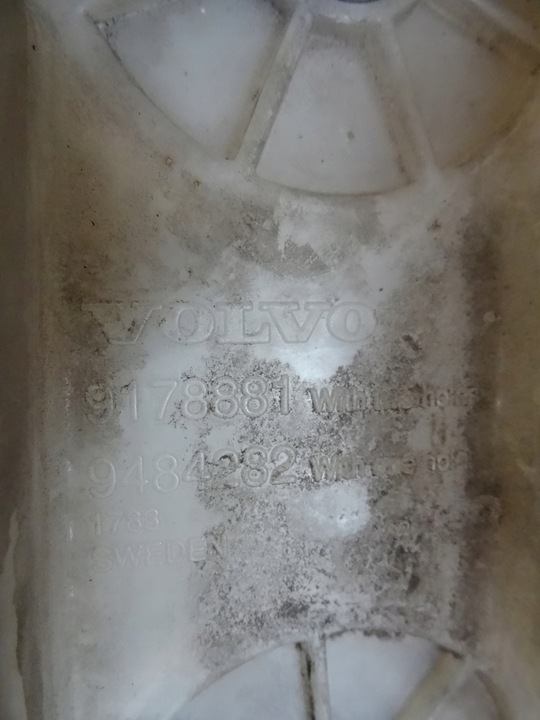 фото №7, Volvo s80 бачок склоомивача 9178881