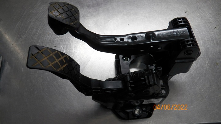 фото №1, Основание педаль сцепления vw polo 6r1721058d