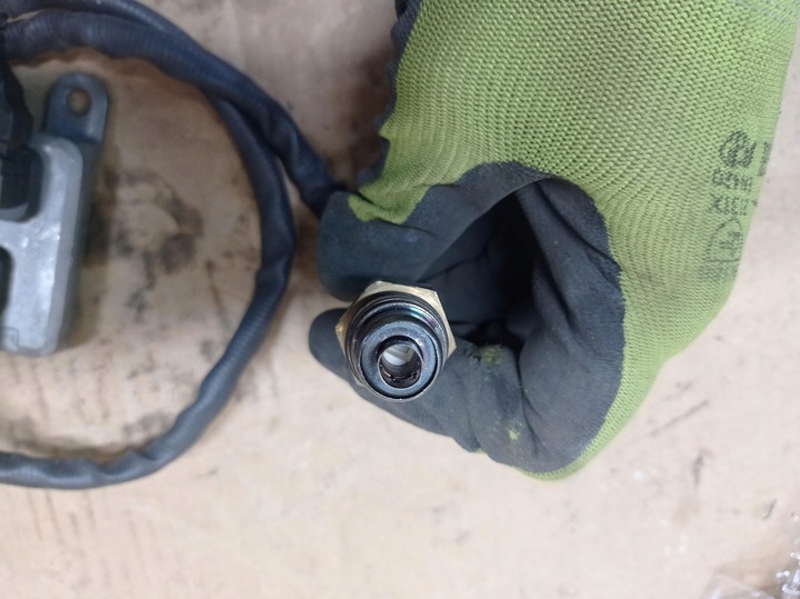 фото №5, Лямбда-зонд датчик nox mercedes a0009053503 #4