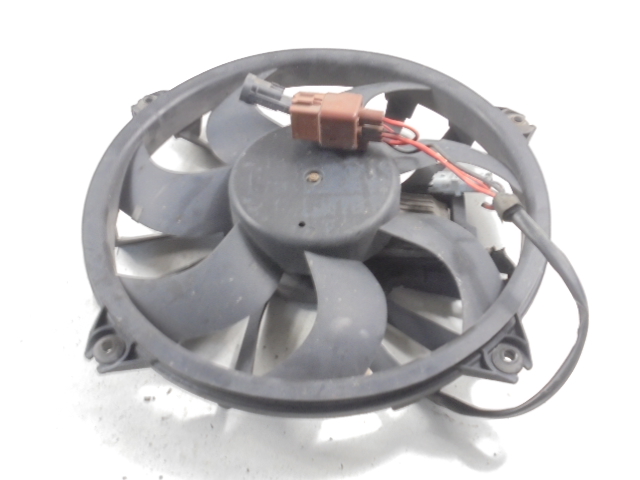 фото №3, Peugeot 407 04-08 вентилятор радиатор 2.2b 9400027-09