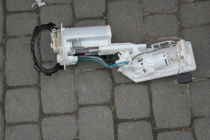 фото №1, Lexus ux 250h насос пального