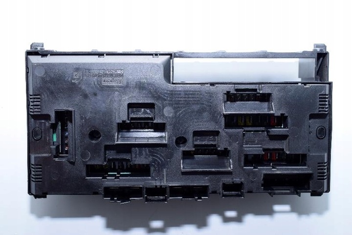 фото №7, Коробка запобіжників bmw 7 f01, f02 9234421 3.0l дизель 180kw 2011