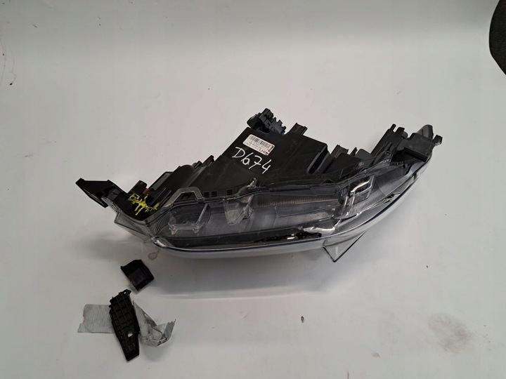 фото №13, Toyota hilux лампа правая перед передняя 81110-0kk60 1ej-923364-040 d674