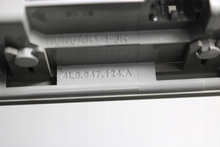 фото №8, Audi q7 лампа освещение потолок 4l0947124a