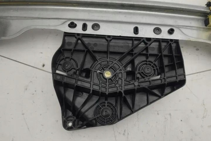 фото №9, Подъемник стекла левых передних дверь renault megane i ba0/1_ 124822crh
