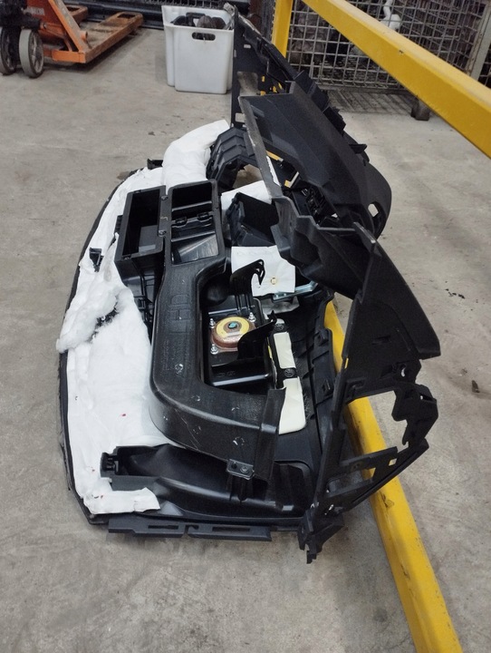 фото №7, Hyundai ix35 панель раздаточная консоль капот 847102y0009p