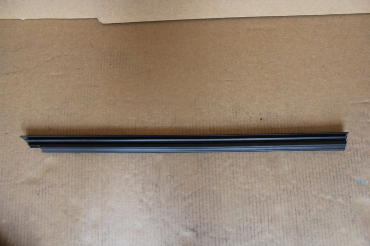 фото №1, Планка дверь vw polo 9n 02-08 6q4837471a