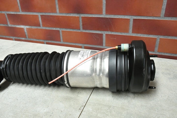 фото №7, Поворотна опора ліва зад важіль амортизатор пневматичний bmw 5 g60 7596km