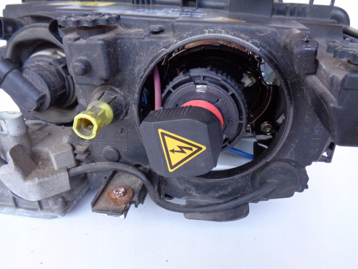 фото №8, Лампа права bmw 3 e46 98-01 ксенон комплектний