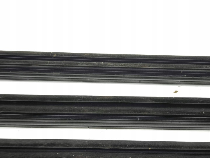 фото №6, Peugeot 2008 ii 2021 комплект прокладка стёкла дверь передних