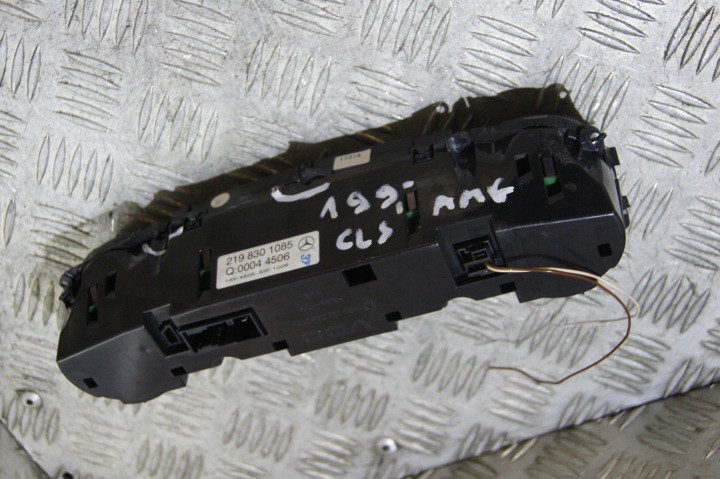 фото №8, Панель климат-контроля cls w219 amg 6.3 2198301085