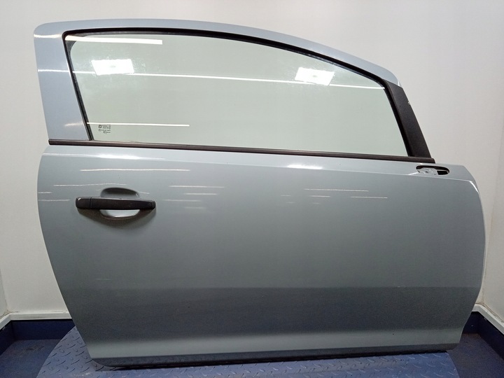 фото №1, Opel corsa d 3d дверь правые y685