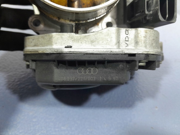 фото №5, Audi a6 c5 2.4 v6 aga 163 km дросельна заслінка 7 pin 078133063ag
