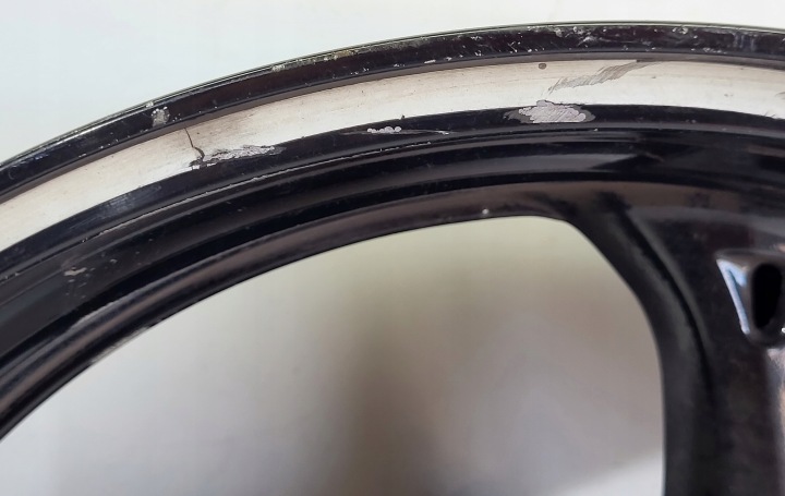 фото №10, Диск зад suzuki gsr 600 17" x 5,5" 06-10r