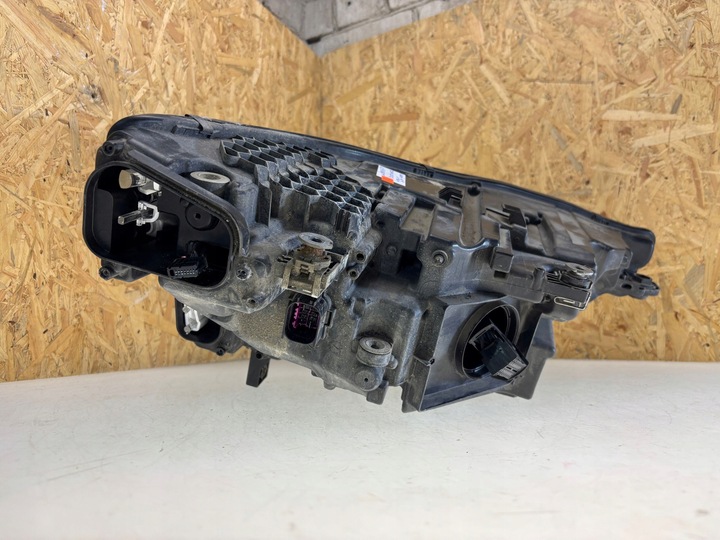 фото №9, Audi q8 e-tron 2023 лампа передняя