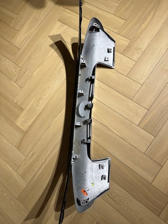 фото №4, Toyota c-hr накладка кришки багажника 76811-f4010