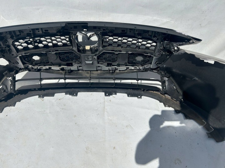 фото №14, Mazda 2 dj рестайлинг 22-25 бампер перед решётка d65e50031 оригинал