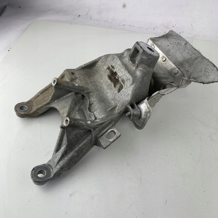 фото №6, Лапи кронштейн двигуна vw skoda seat audi a4 a5 a6 c8 a7 q5 40 tdi 2.0