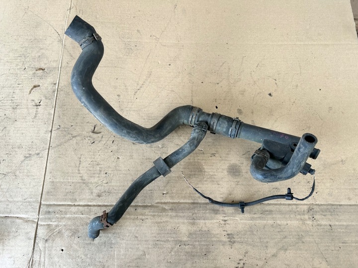 фото №1, Труба шланг шланг штуцер води vw touran i golf v 1.9 tdi 038121132d