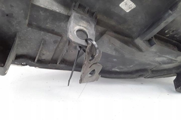 фото №10, Лампа правая передняя renault megane ii estate km0/1_ 8200412742b 1.46l