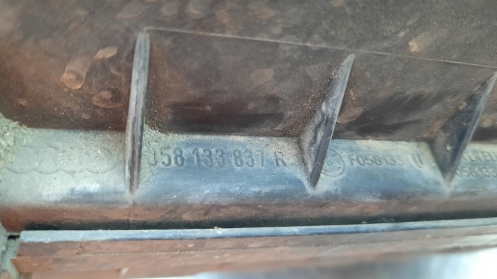 фото №5, Корпус фільтра повітря volkswagen passat b5 1.8t 98r 058133837r